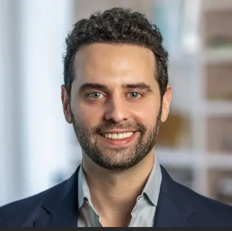 Travis testimonial avatar