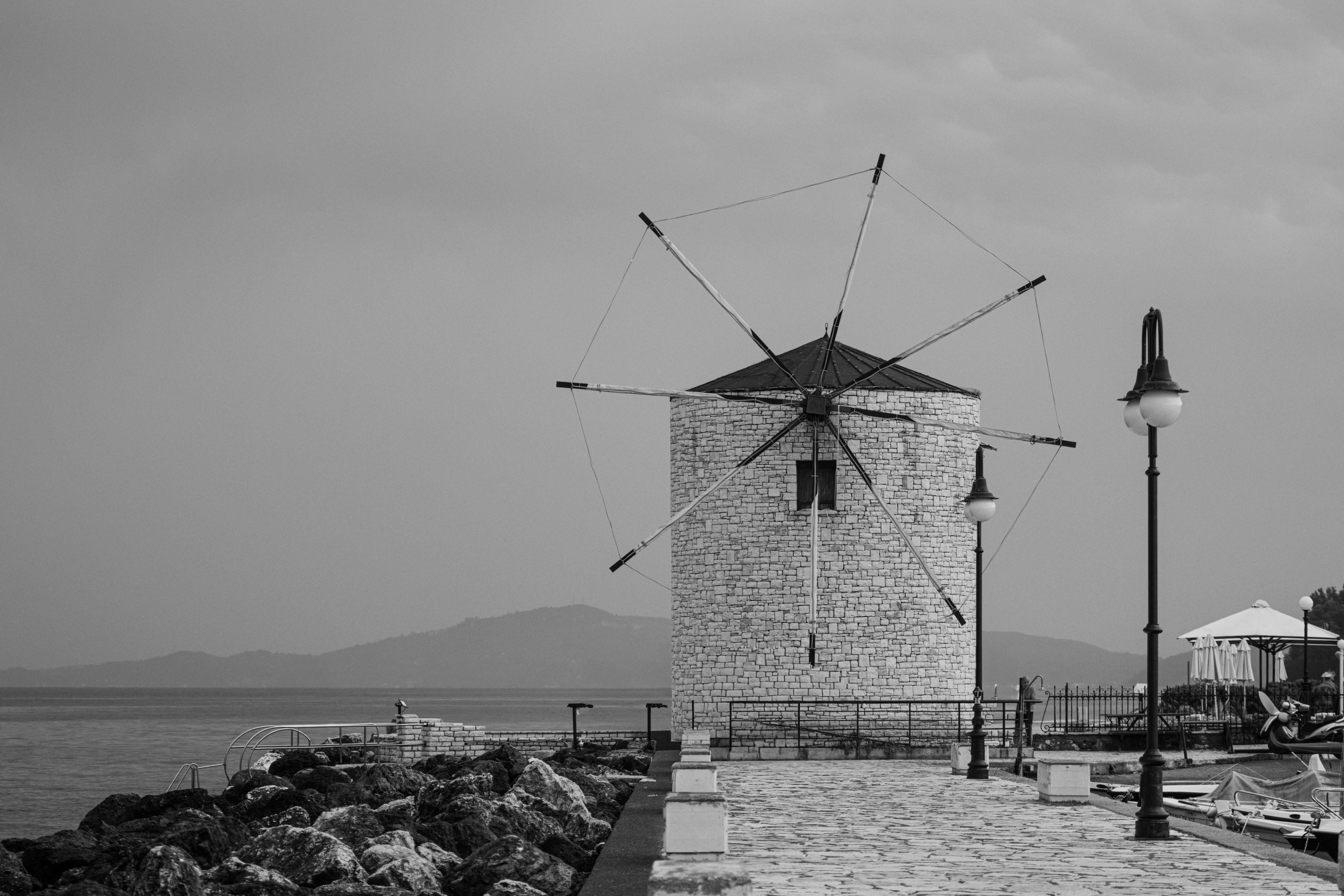 金山雲股份在戰略性人工智慧投資背景下因擴大股票發行而下跌