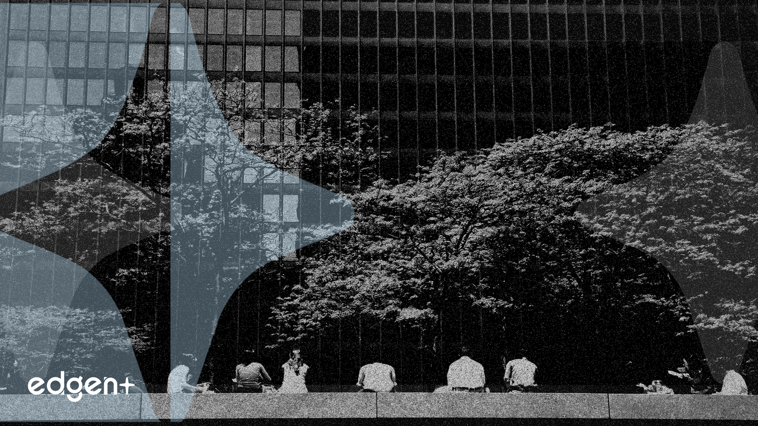 US Private Sector Sheds 32,000 Jobs, Pressuring Fed for Rate Cut