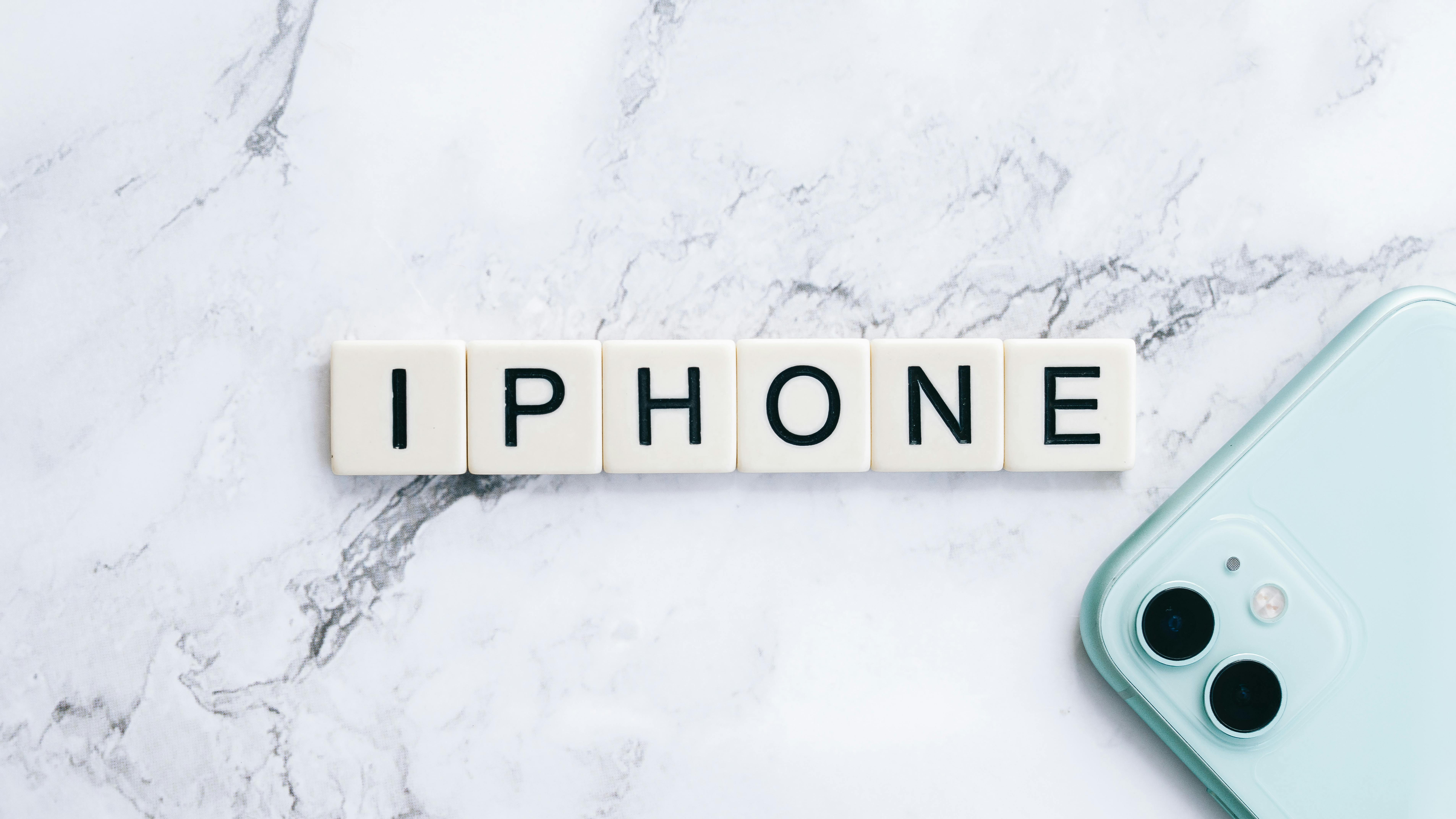 Apple, 전략적 공급망 전환 속 접이식 iPhone 생산 모색