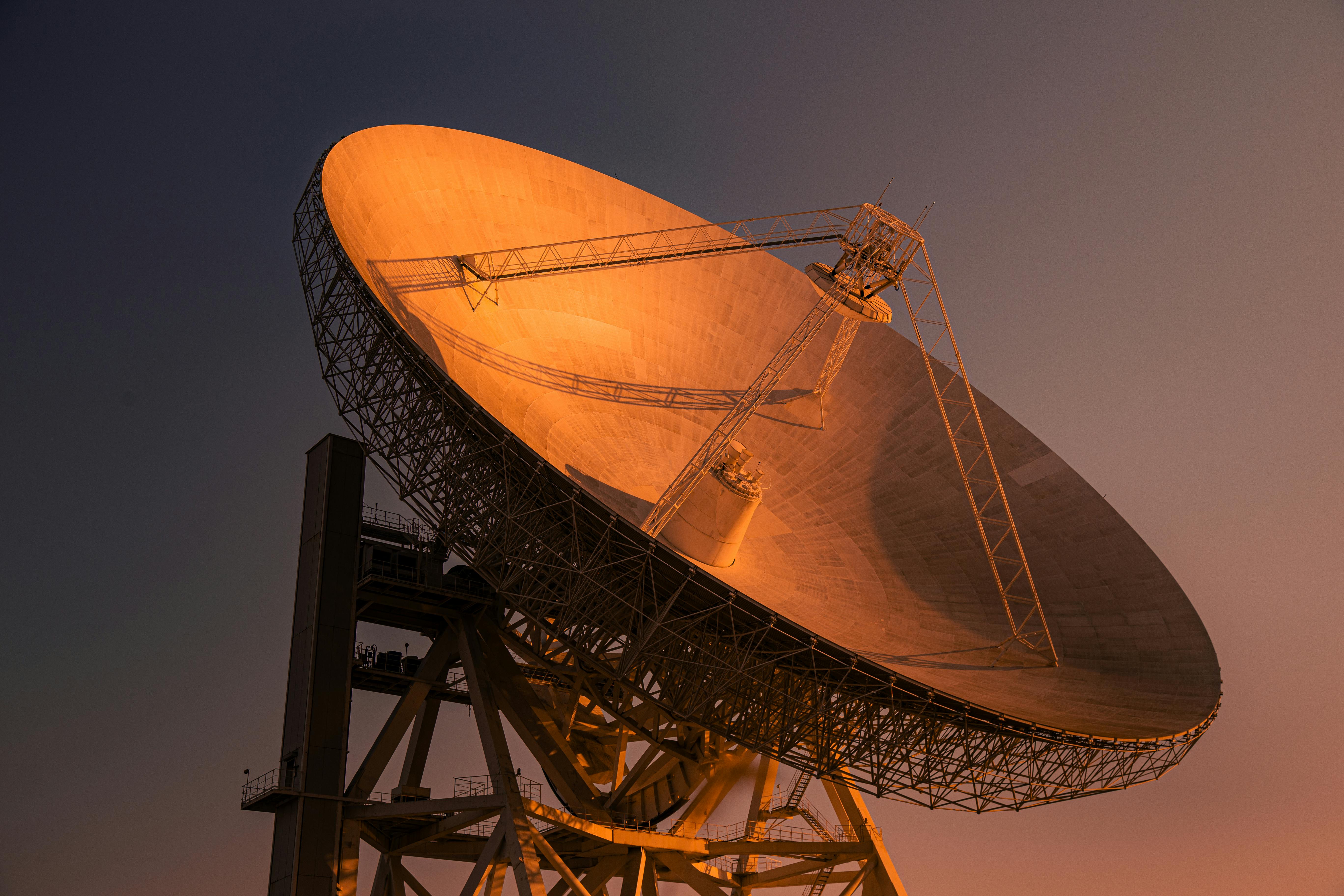 EchoStar Asegura Acuerdo de Espectro con SpaceX por $17 Mil Millones, Deutsche Bank Aumenta Precio Objetivo