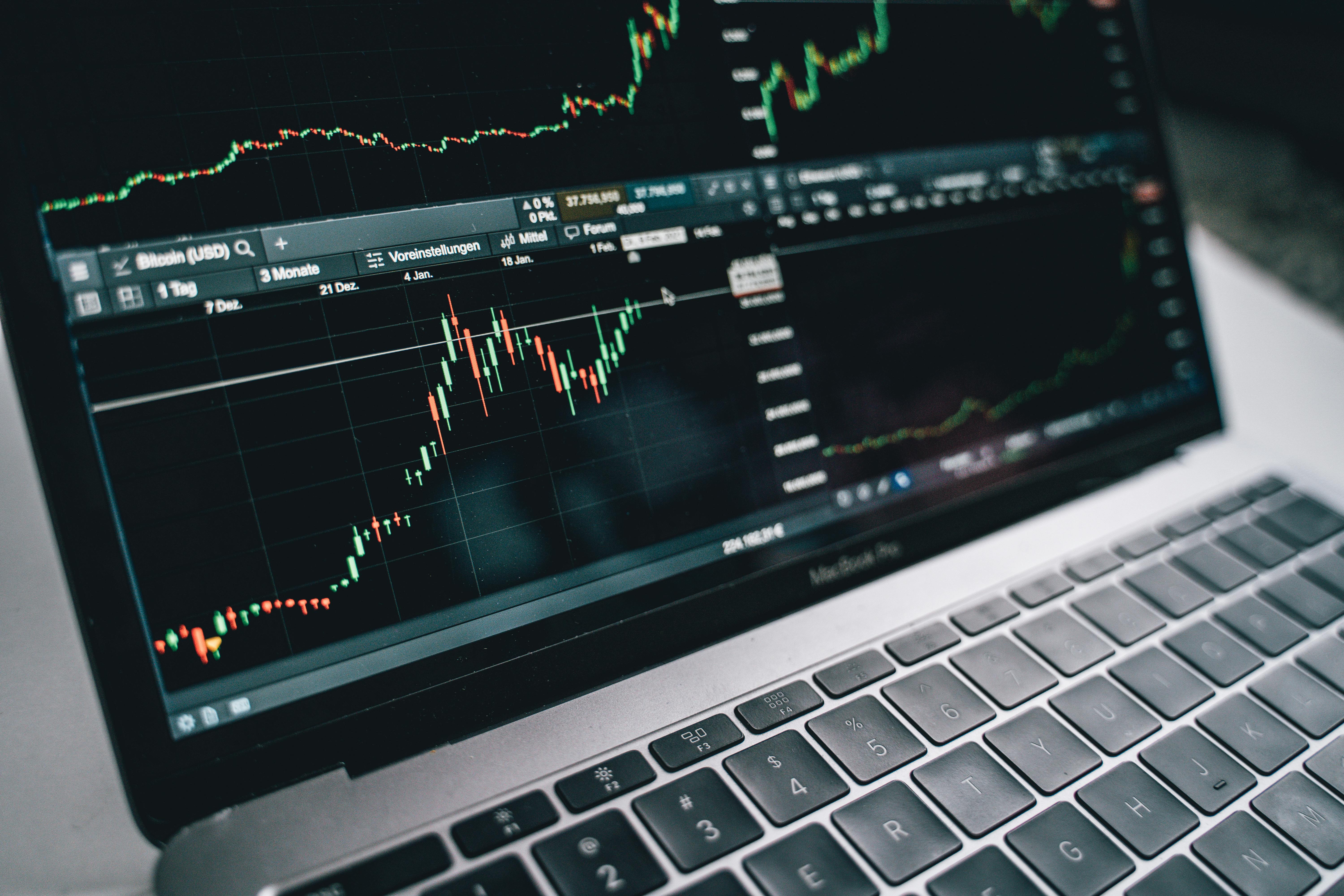 Le secteur technologique sous surveillance malgré de solides investissements en IA et des préoccupations d'évaluation