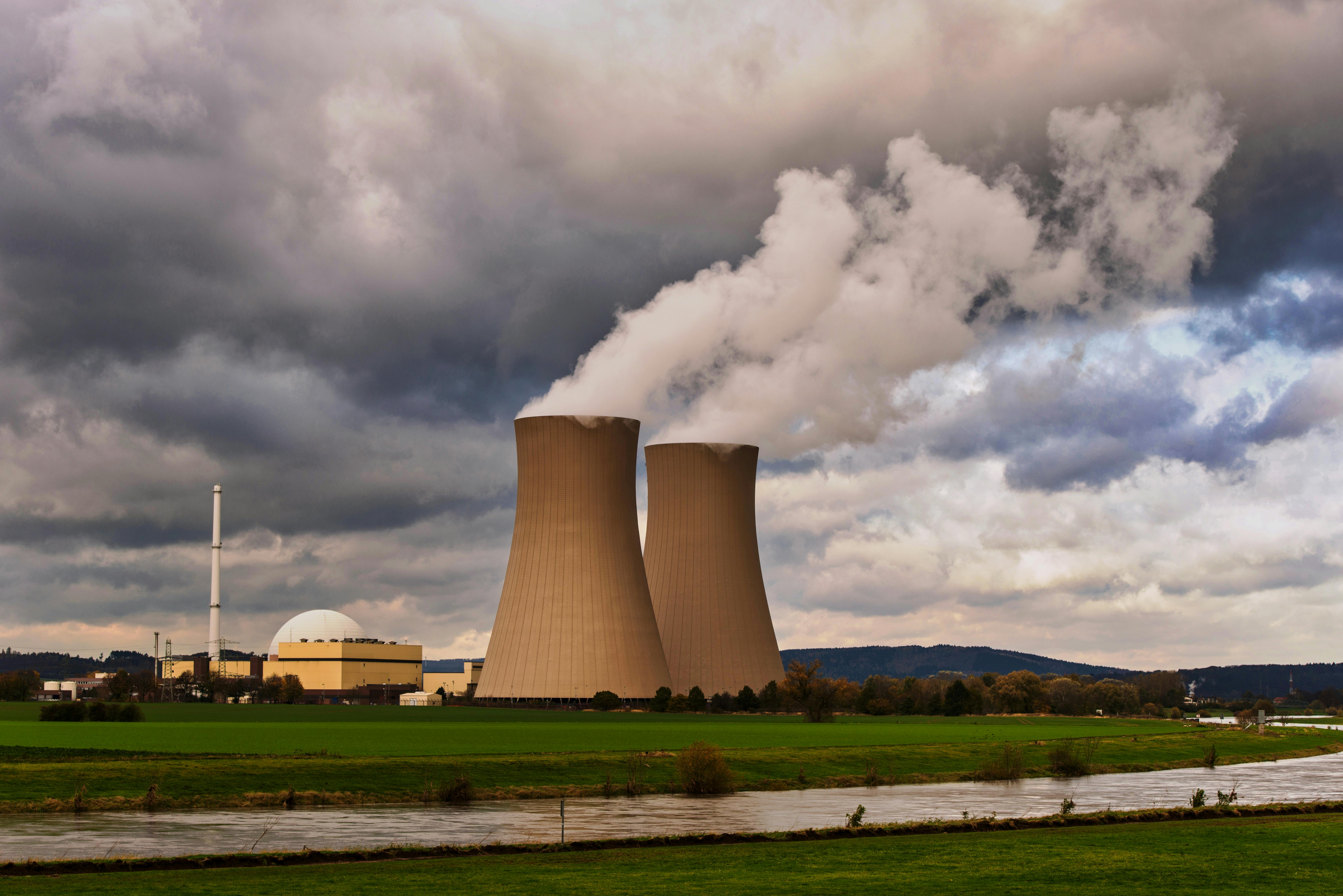 Nuclear Energy Sector Gains Traction Amid Rising AI-Driven Electricity Demand