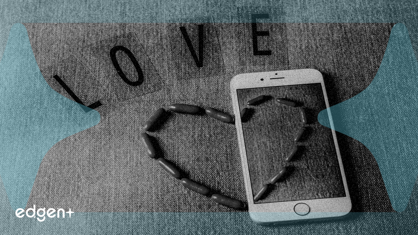 Record Bitcoin ETF Outflows and Stablecoin Decline Signal Major Crypto Capital Flight