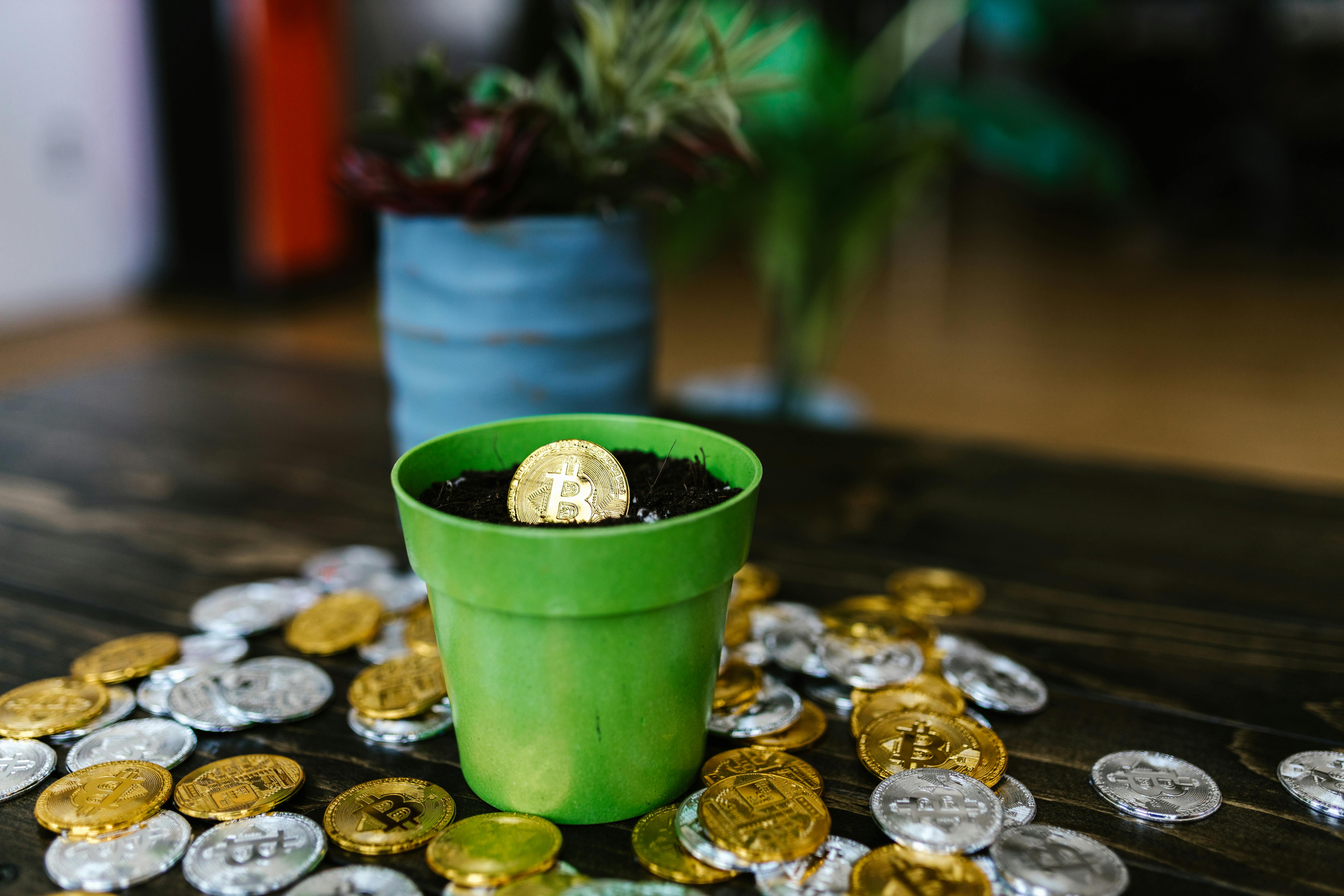 VanEck Advances Institutional Crypto Adoption with Solana ETF Filing and Tokenized Treasury Fund