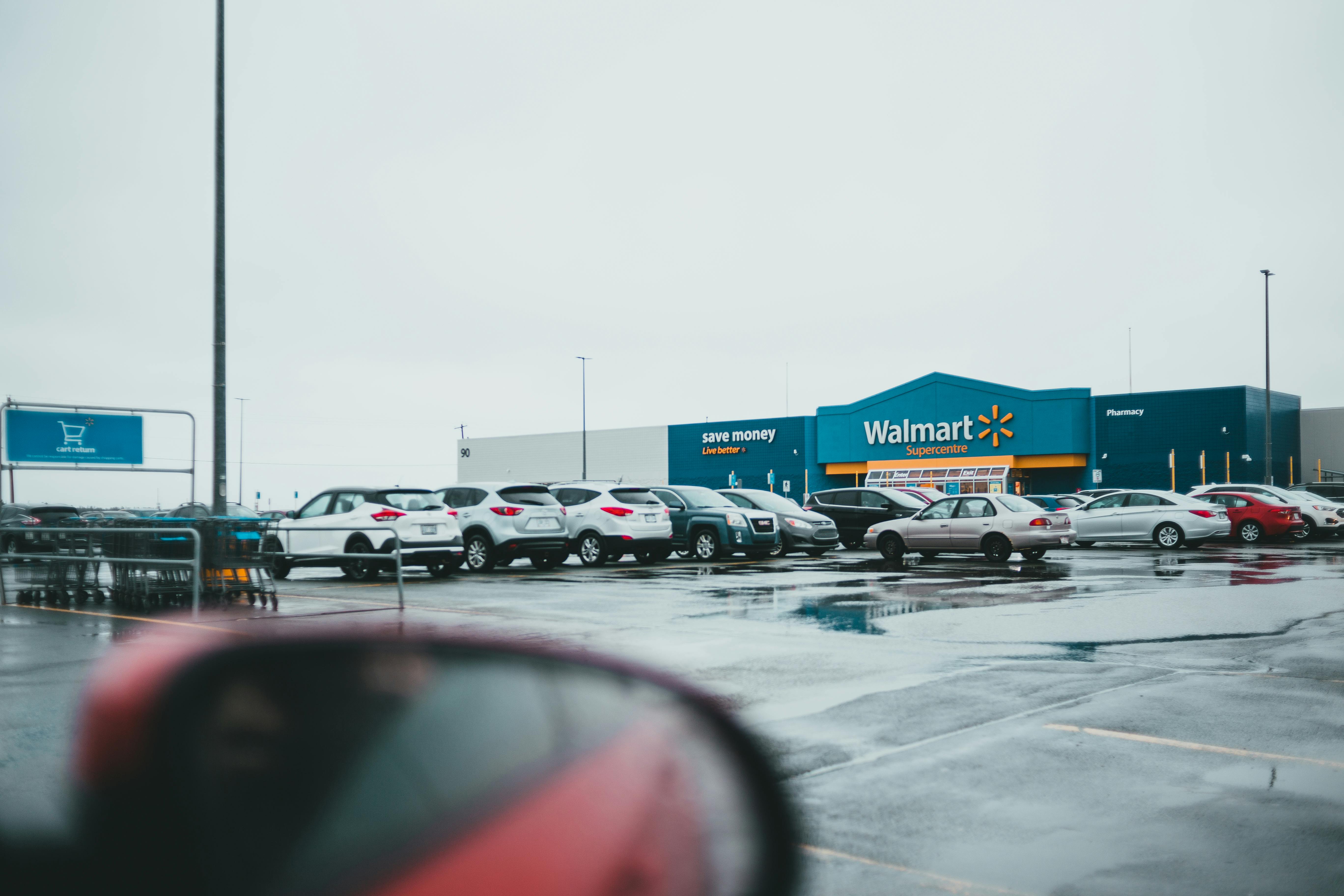 Las Acciones de Walmart Inc. Cobran Impulso Tras Fuertes Resultados del Segundo Trimestre y Mejora de Calificación de Analistas