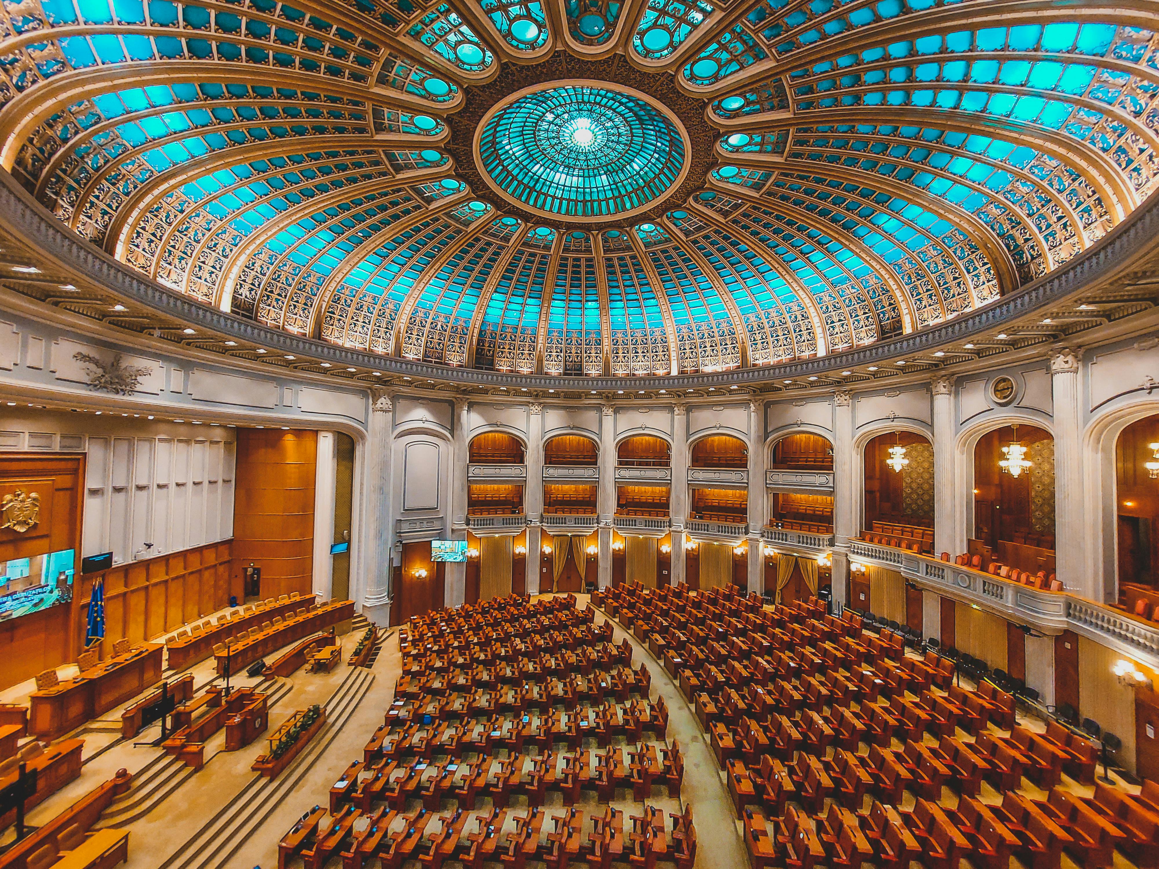Senate Democrats Propose Crypto Framework, Sparking Bipartisan Debate on Ethics and DeFi