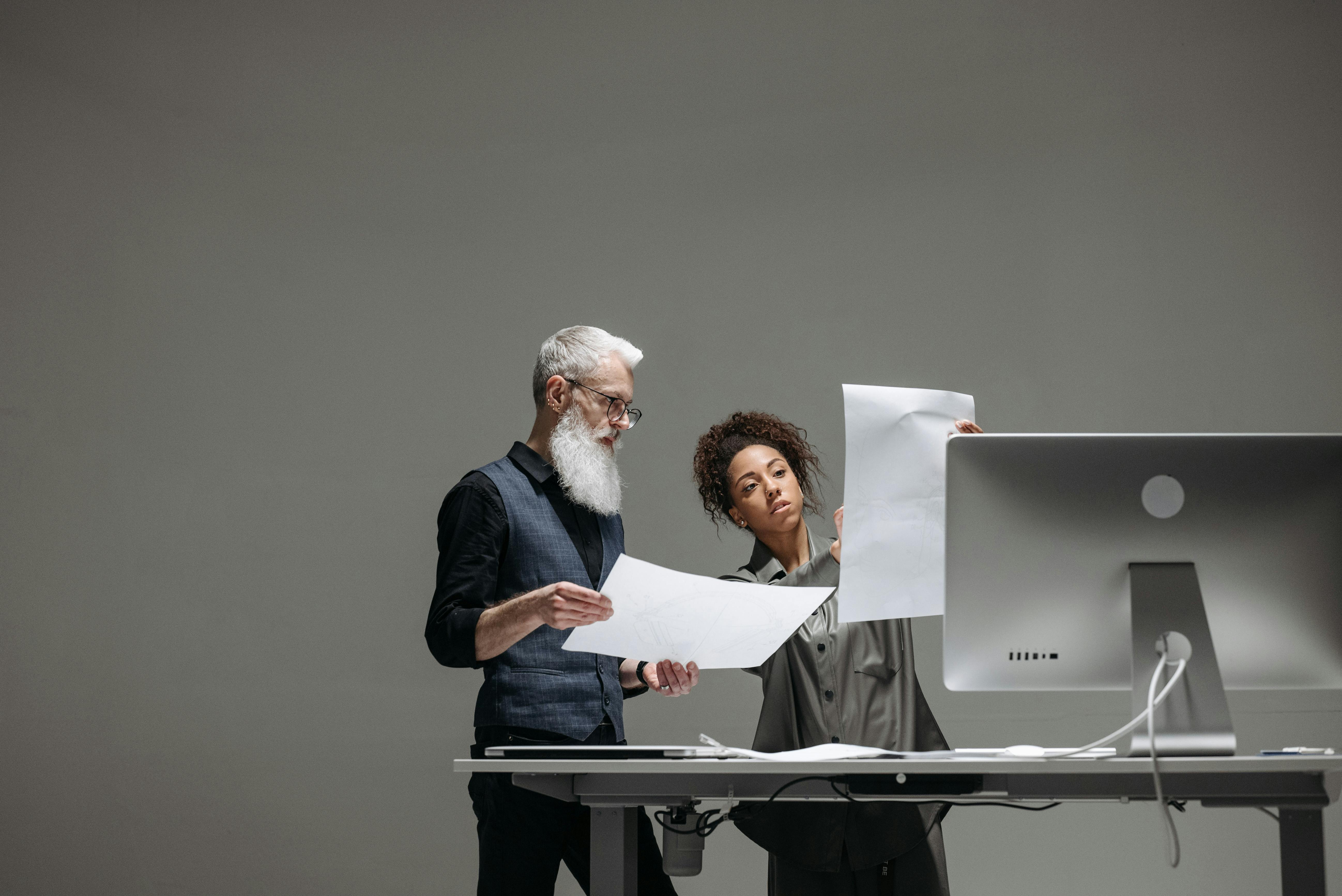 Caliber Initiates Chainlink Treasury, Grayscale Files ETF Amidst LINK Volatility