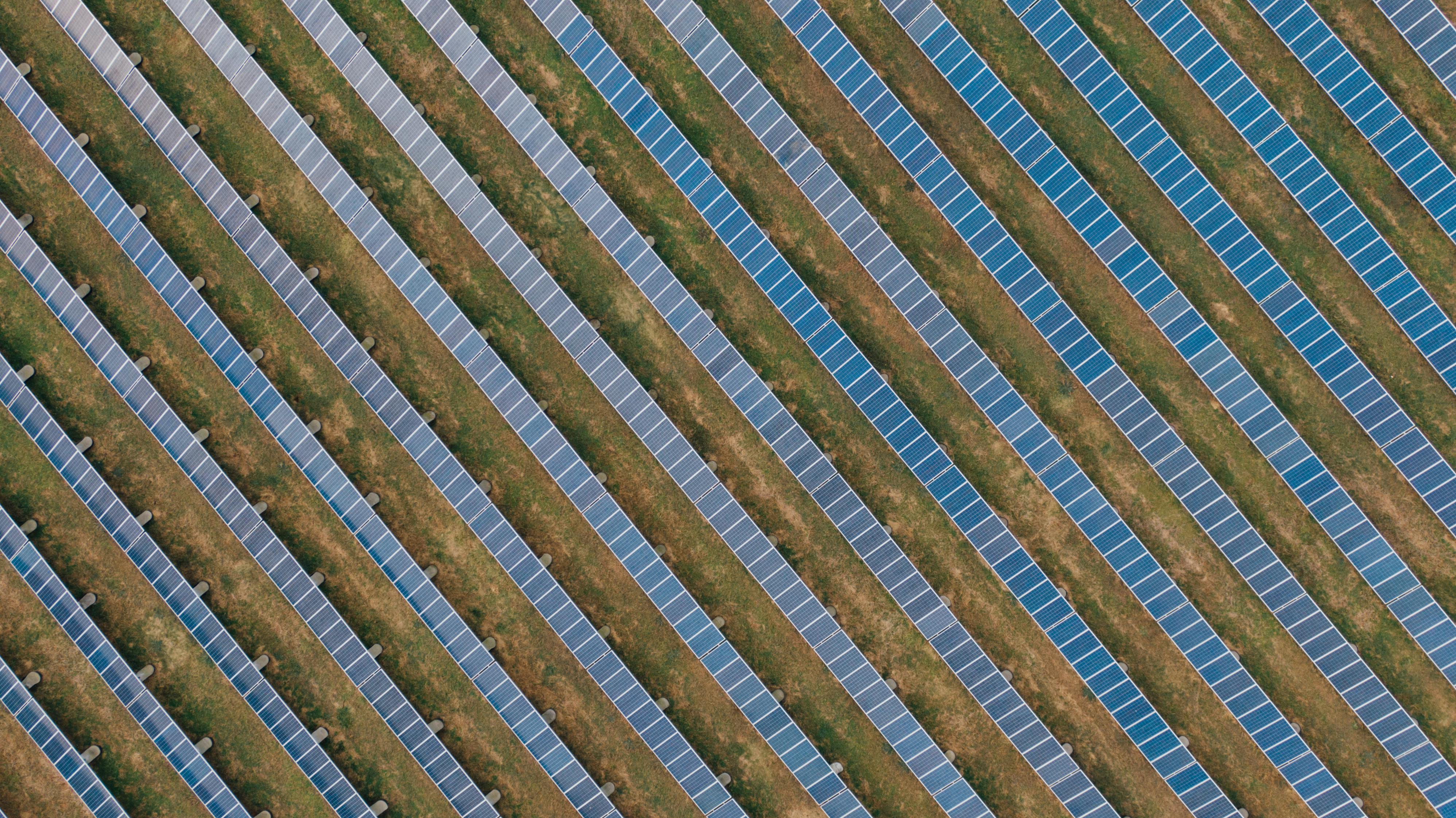Array Technologies, Hindistan ve Meksika'da Artan Tarife Endişeleri Ortasında Notu Düşürüldü