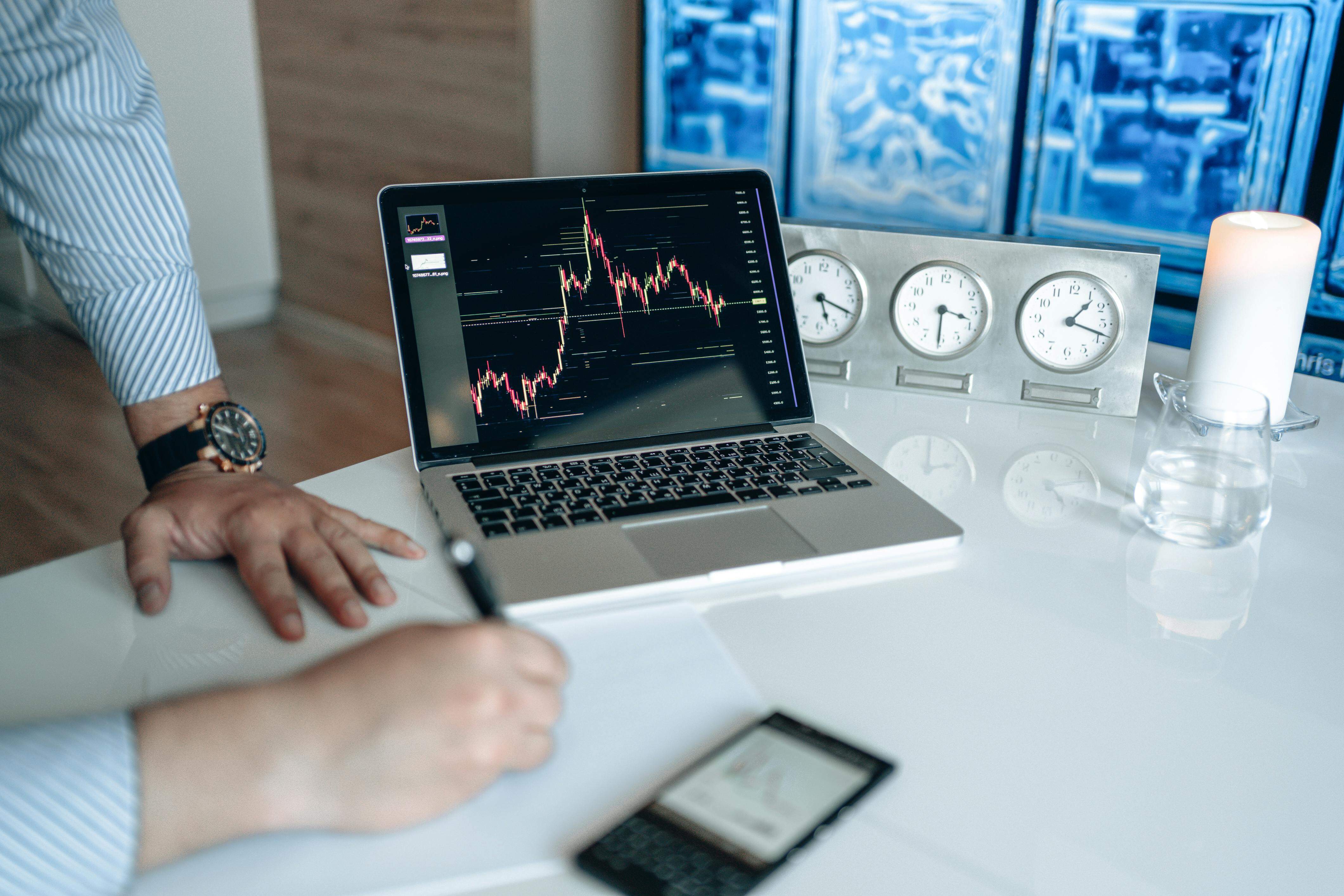 프레디 맥 주가, 민영화 논의 및 엇갈린 분석가 평가 속 급등