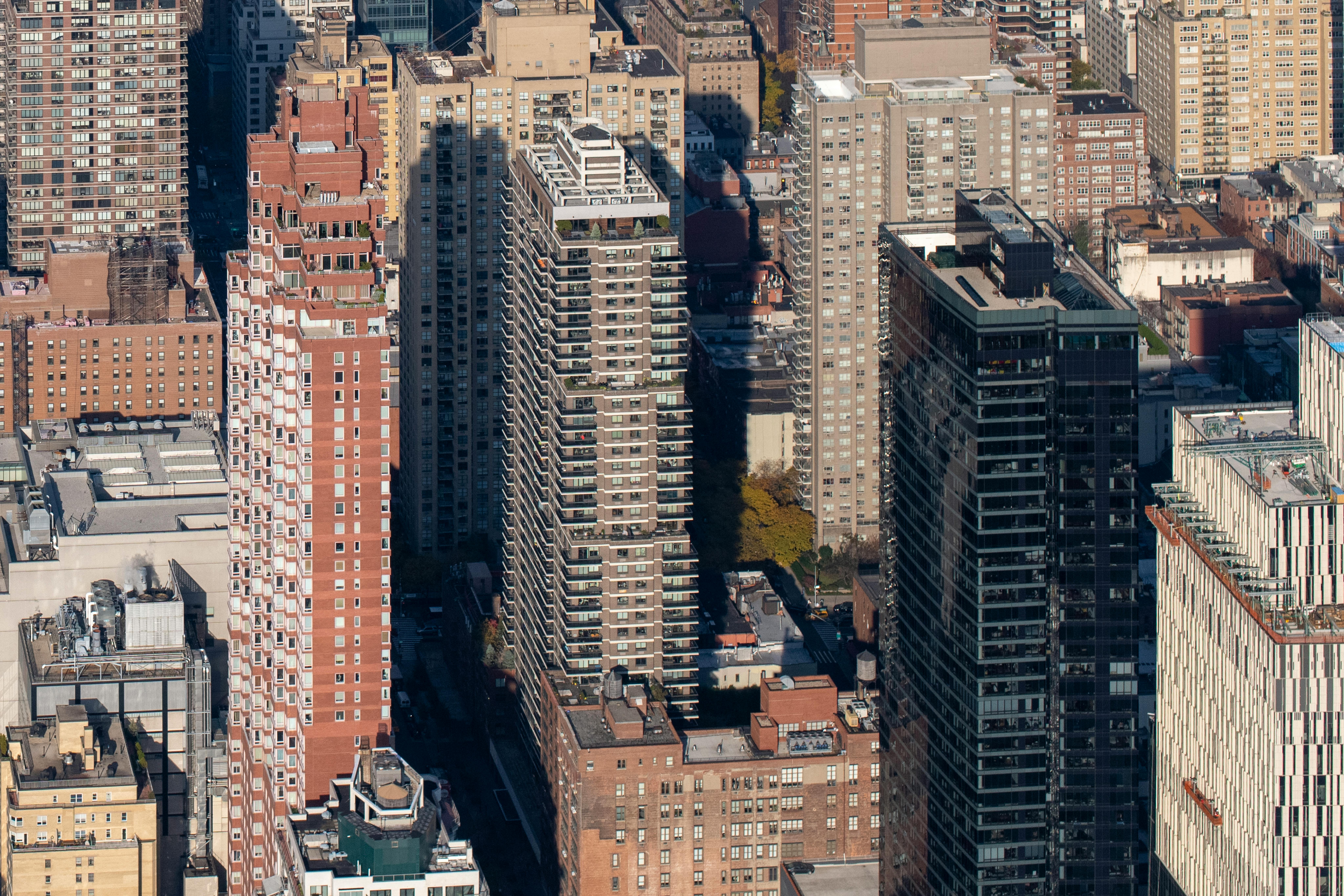 Rithm Capital expande la gestión de activos y entra en el sector de oficinas de Manhattan