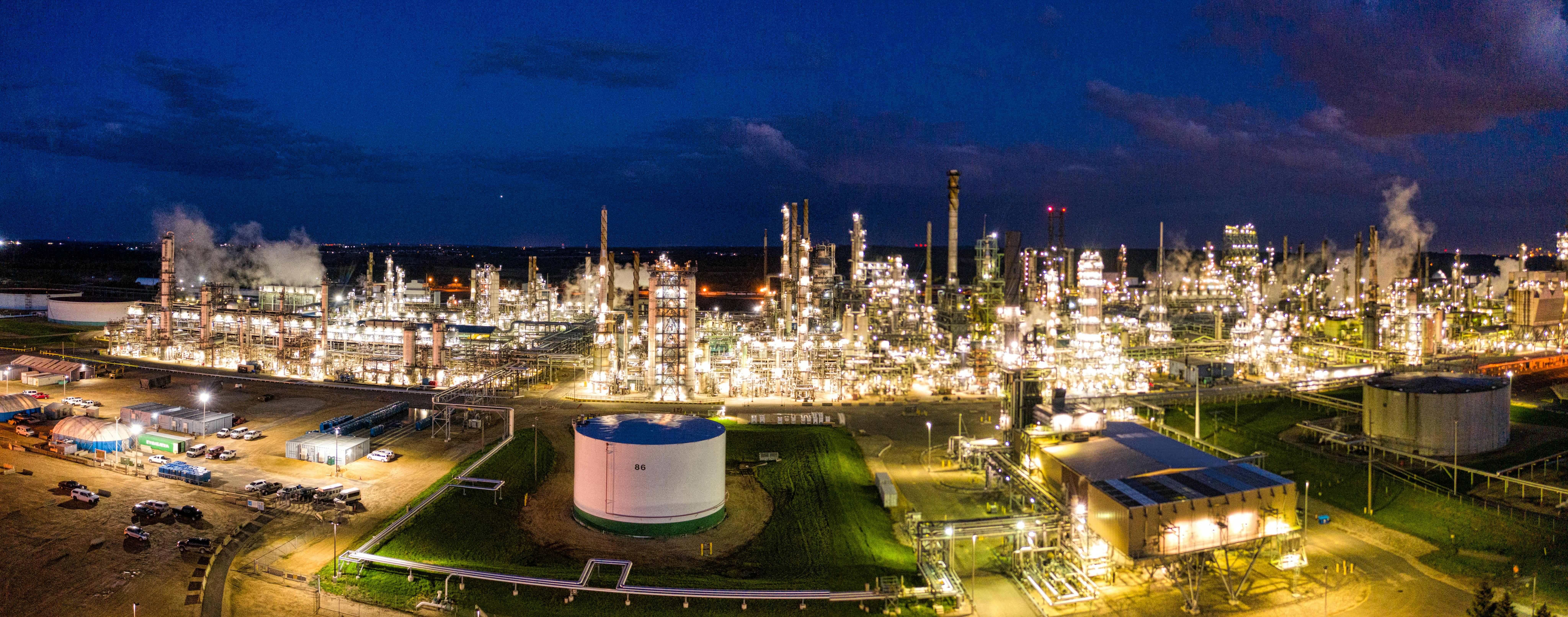 Las acciones de Centrus Energy avanzan en medio de la demanda de combustible nuclear y la expansión estratégica