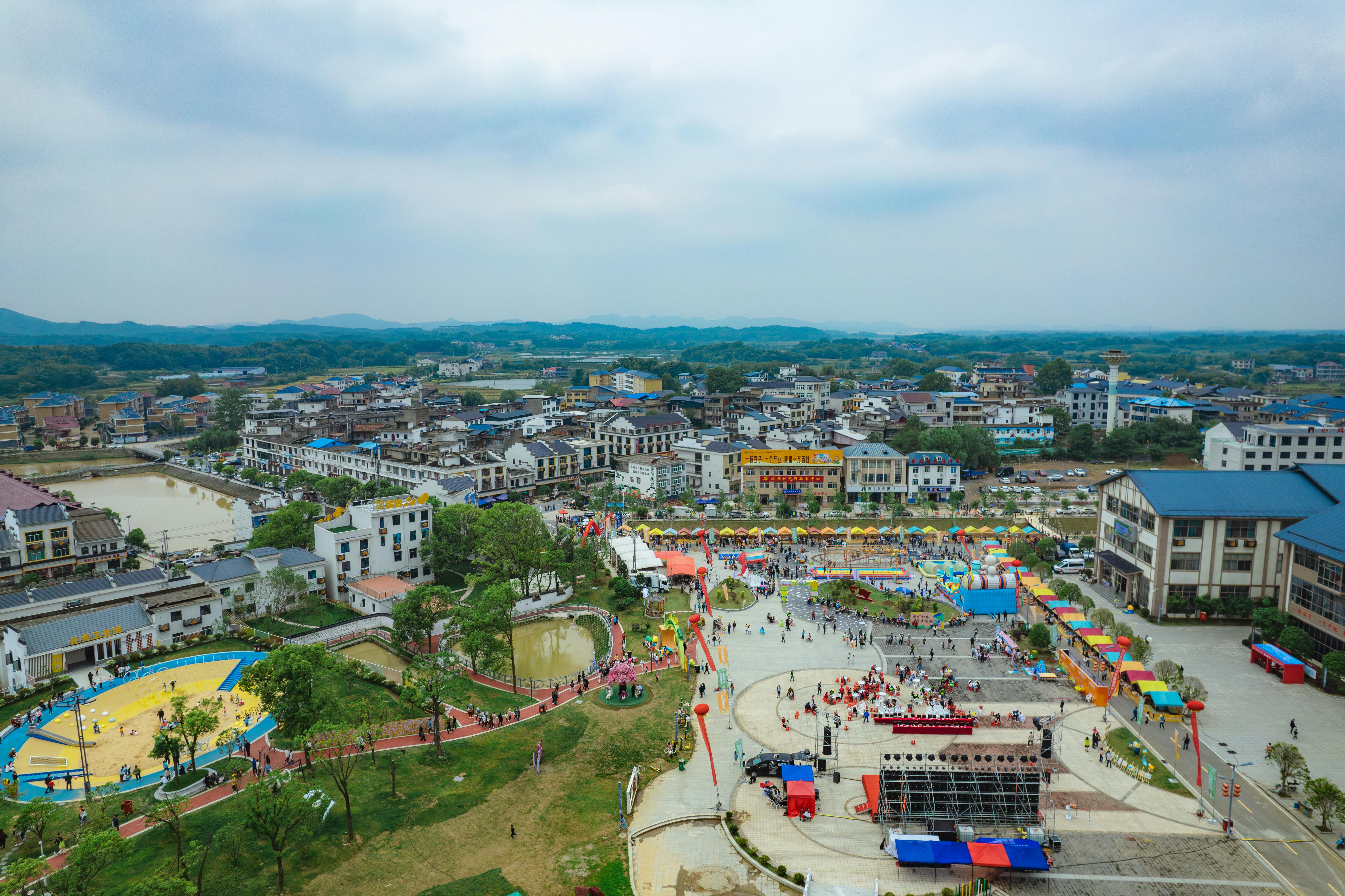 알리바바, 빠르게 확장하는 중국 AI 클라우드 서비스 시장에서 선두 강화