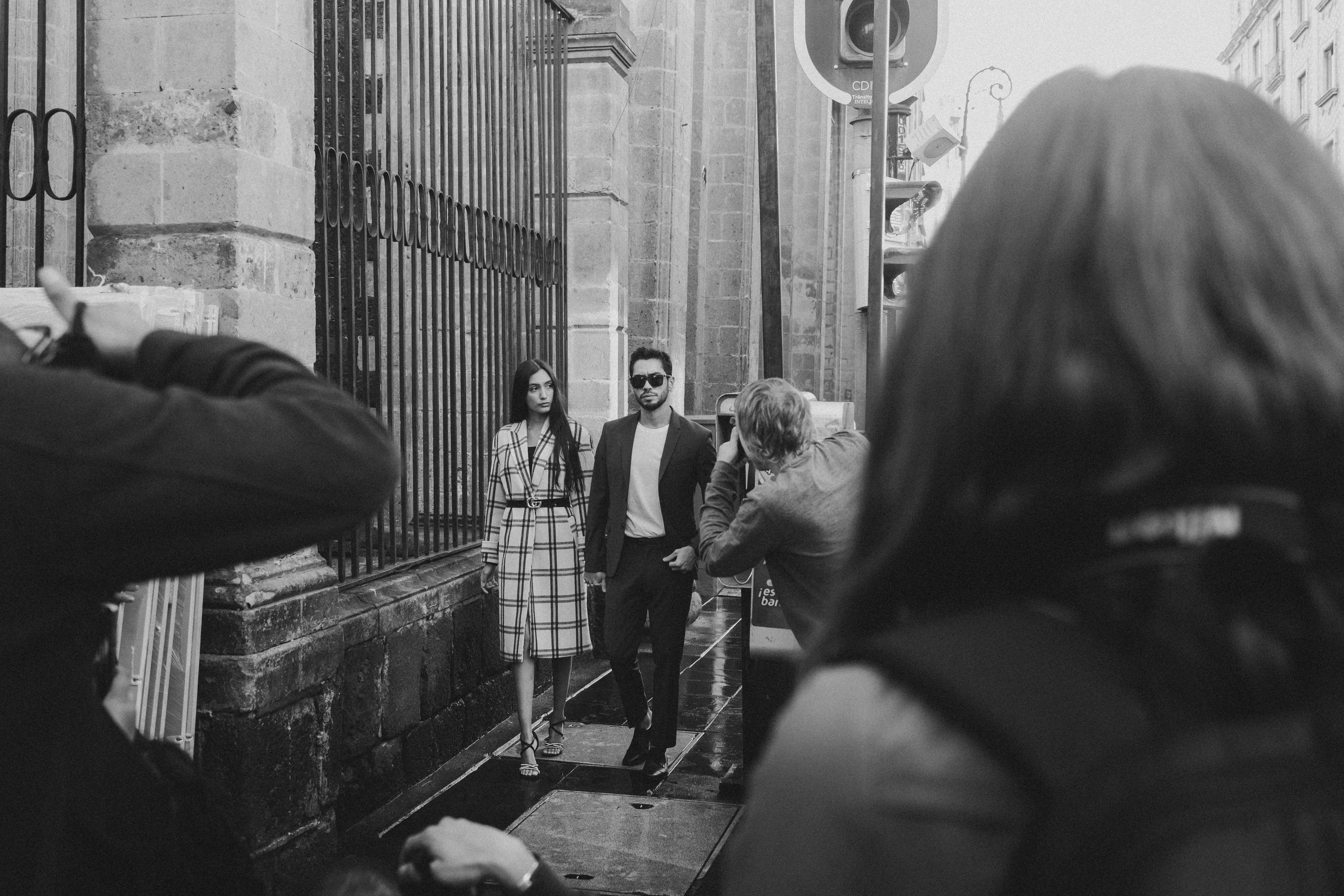 Les entreprises se tournent vers les trésoreries d'Altcoins, stimulant les hausses boursières au milieu d'un paysage cryptographique en mutation