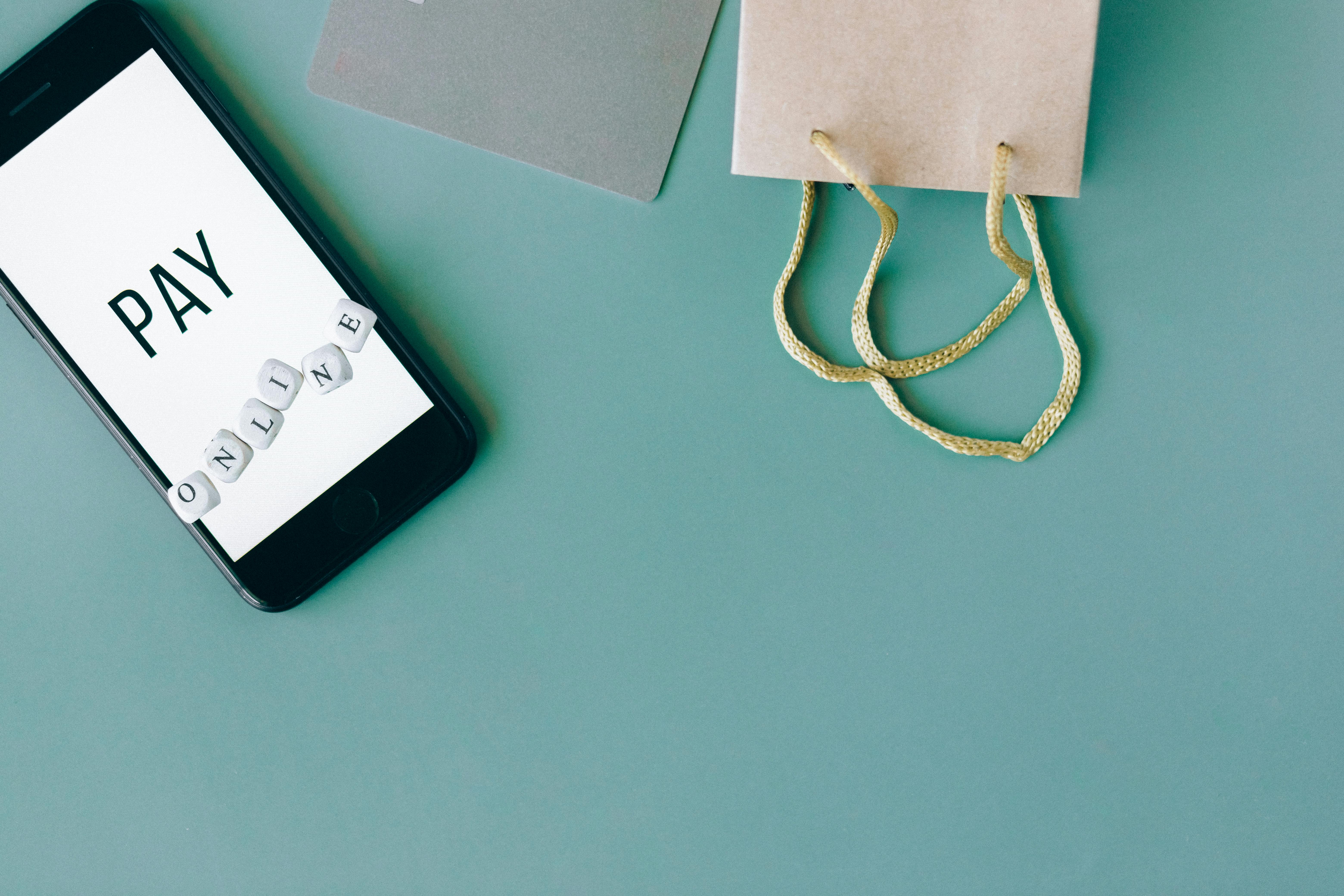 Online Marketplace Stocks Post Mixed Q2 Results Amidst Divergent Performance