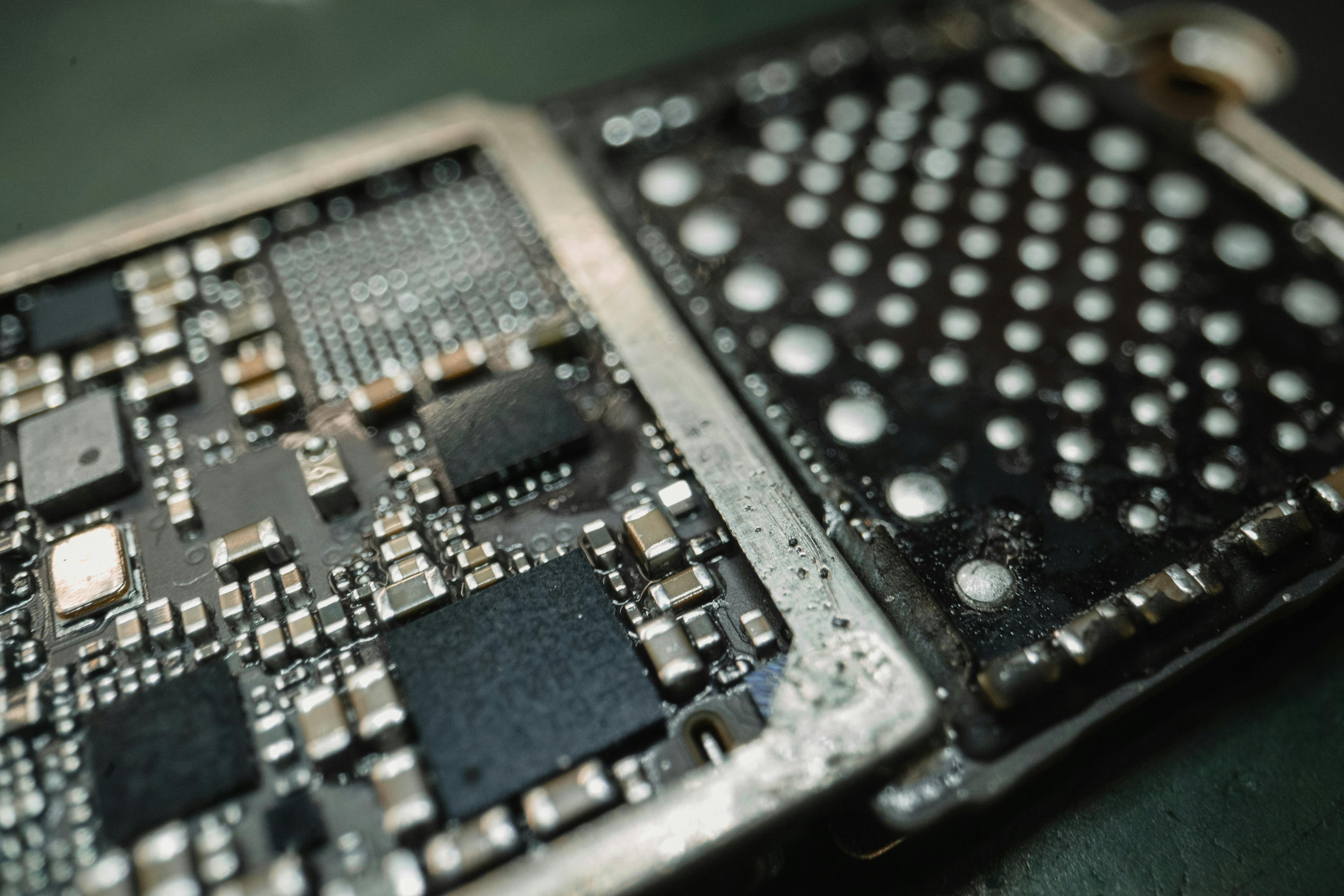 Advanced Micro Devices, Jeopolitik Gerilimlerin Ortasında Birden Fazla Analist Yükseltmesi Aldı