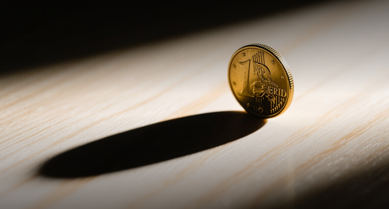 El token M de MemeCore se desploma un 74% tras resurgir advertencias de ZachXBT sobre manipulación interna